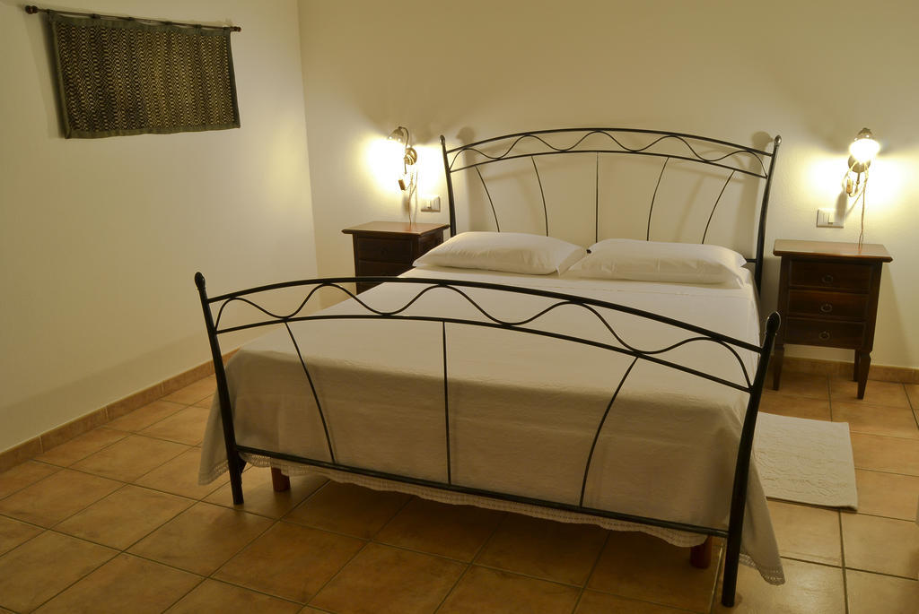 Nurazzolas Villaputzu Habitación foto